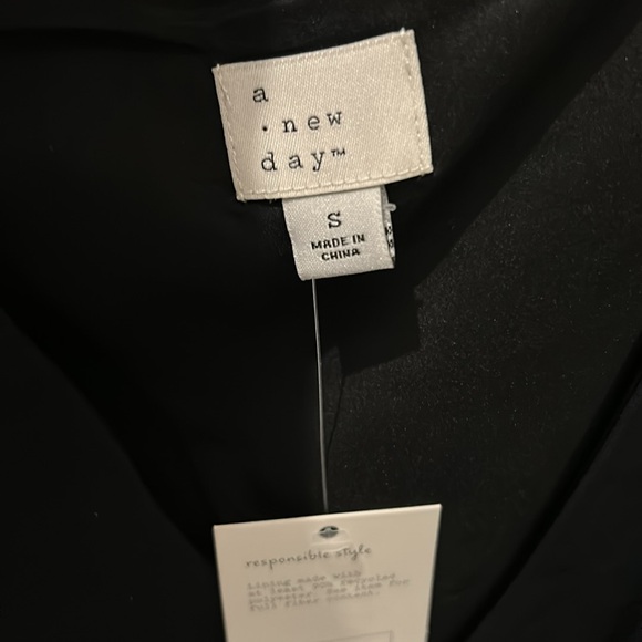 a new day Black Sleeveless Vest - Picture 4 of 8